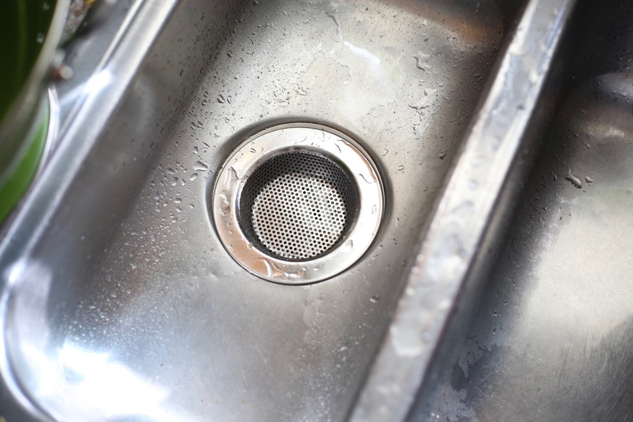 DIY vs. Professional Drain Cleaning: When to Call in the Experts